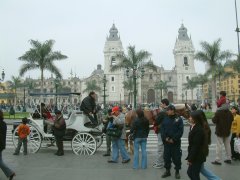 02-On the Plaza de Armes, in the background the Catedral de Lima